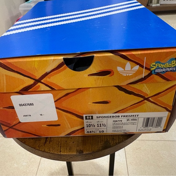 adidas Blue and White Sneakers Box with SpongeBob Logo - Picture 2 of 10